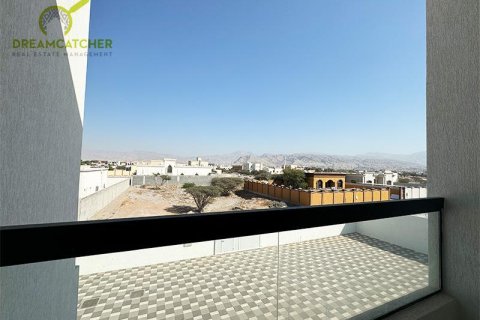 5 bedrooms Villa in Al Qusaidat, UAE No. 74808 28