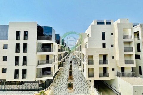 44.9m² Apartment in Mirdif Hills, UAE No. 9404 9