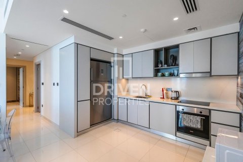 Квартира с 2 спальнями в EMAAR Beachfront, ОАЭ №85307 17