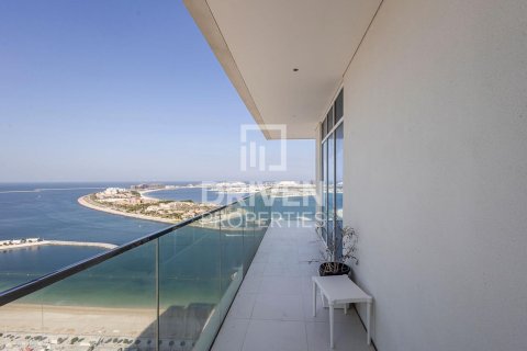 Квартира с 2 спальнями в EMAAR Beachfront, ОАЭ №85307 12