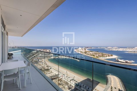 Квартира с 2 спальнями в EMAAR Beachfront, ОАЭ №85307 10