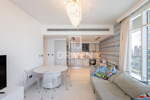 Квартира с 2 спальнями в EMAAR Beachfront, ОАЭ №85307 1