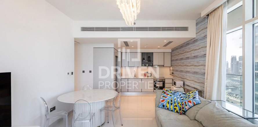 Квартира с 2 спальнями в EMAAR Beachfront, ОАЭ №85307