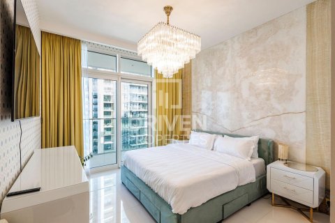 Квартира с 2 спальнями в EMAAR Beachfront, ОАЭ №85307 8