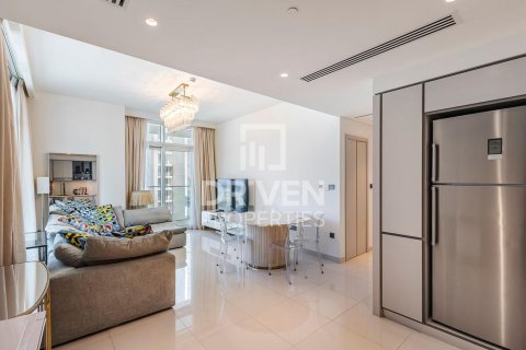 Квартира с 2 спальнями в EMAAR Beachfront, ОАЭ №85307 3
