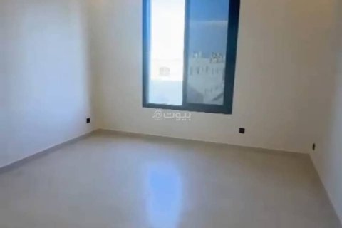 5 bedrooms Villa in Riyadh, Saudi Arabia No. 60754 6