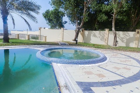 5 bedrooms Villa in Marina Village, UAE No. 91534 5