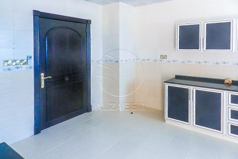 5 bedrooms Villa in Marina Village, UAE No. 91534 7