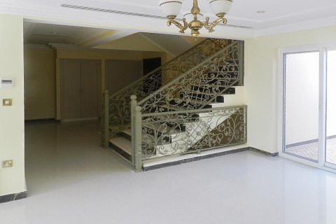 5 bedrooms Villa in Marina Village, UAE No. 91534 12
