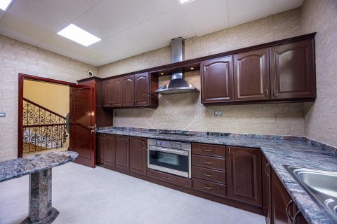 Villa de 8 dormitorios en Al Bateen, UAE No. 91523 3