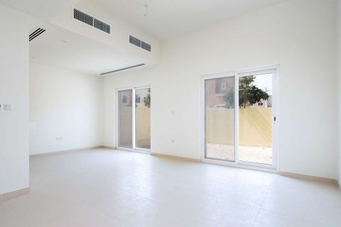 Townhouse de 2 dormitorios en Villanova, UAE No. 1074 5