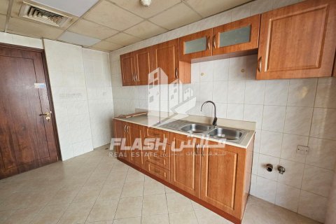 Квартира с 2 спальнями в Al Hamra Village, ОАЭ №36984 8