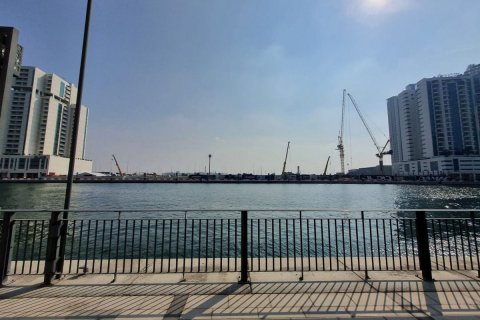 138m² Commercial property in Business Bay, UAE No. 79913 5