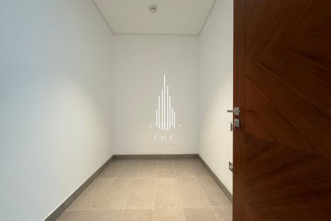 Townhouse de 4 dormitorios en Tourist Club Area, UAE No. 22402 30