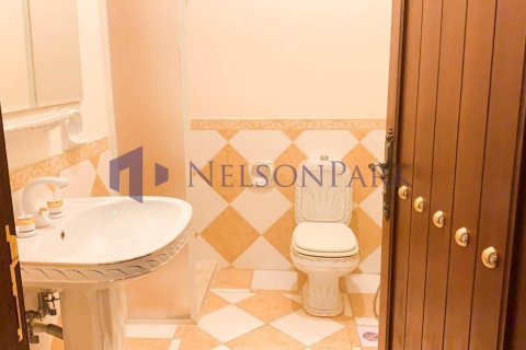 3 bedrooms Villa in Doha, Qatar No. 57761 20