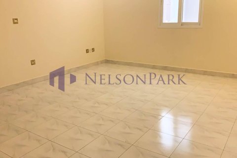 3 bedrooms Villa in Doha, Qatar No. 57761 10