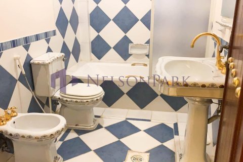 3 bedrooms Villa in Doha, Qatar No. 57761 13