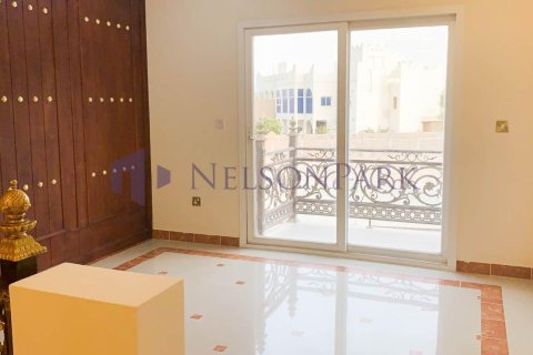 3 bedrooms Villa in Doha, Qatar No. 57761 7