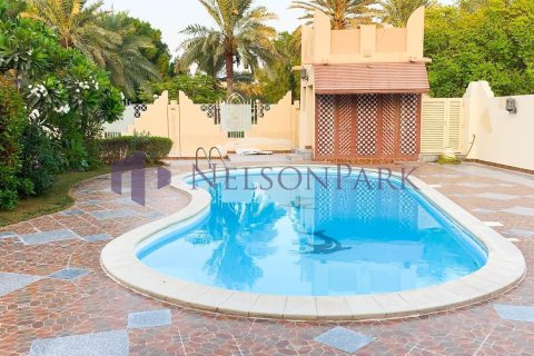 3 bedrooms Villa in Doha, Qatar No. 57761 2