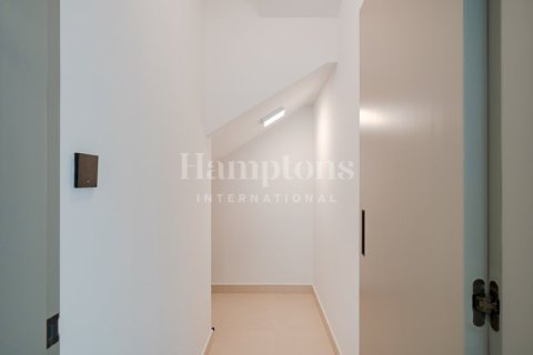 4 bedrooms Villa in Aura, UAE No. 72921 2