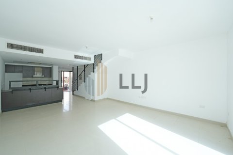 3 bedrooms Villa in Al Reef, UAE No. 46916 11