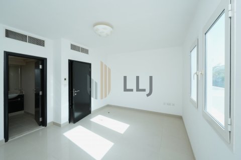3 bedrooms Villa in Al Reef, UAE No. 46916 10