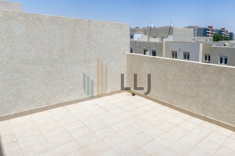 3 bedrooms Villa in Al Reef, UAE No. 46916 9