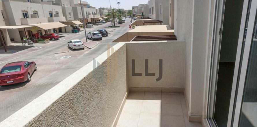 3 bedrooms Villa in Al Reef, UAE No. 46916