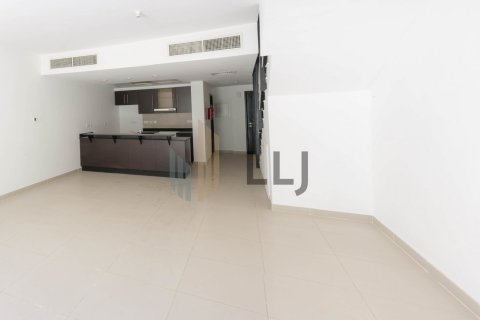 3 bedrooms Villa in Al Reef, UAE No. 46916 6