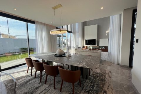 5 bedrooms Villa on the Saadiyat Island, UAE No. 73342 2