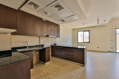 2 bedrooms Townhouse in Khalifa City, UAE No. 91370 6