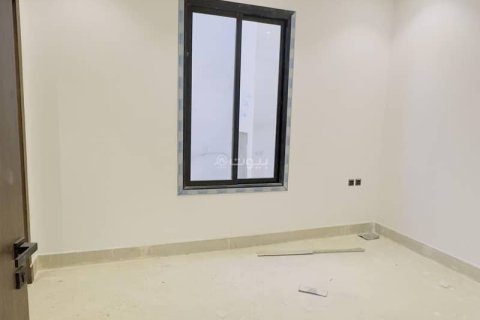 4 bedrooms Villa in Riyadh, Saudi Arabia No. 60403 18