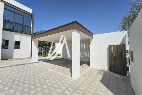 Villa de 4 dormitorios en Abu Dhabi, UAE No. 86556 15