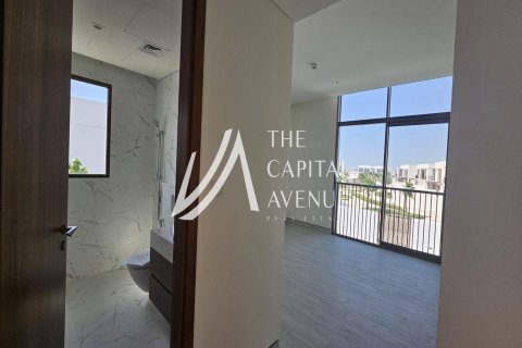 Villa de 4 dormitorios en Abu Dhabi, UAE No. 86556 26