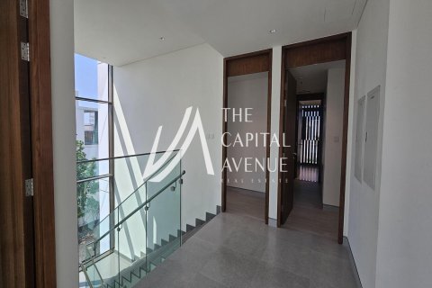 Villa de 4 dormitorios en Abu Dhabi, UAE No. 86556 12