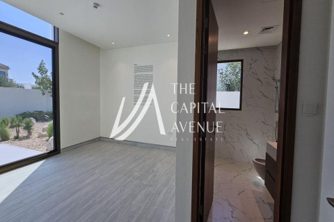 Villa de 4 dormitorios en Abu Dhabi, UAE No. 86556 20