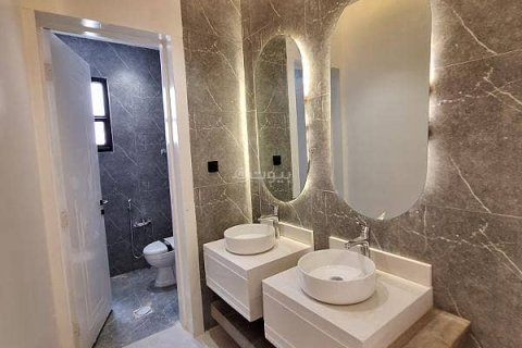 5 bedrooms Apartment in Riyadh, Saudi Arabia No. 61655 5