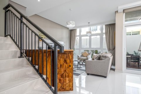 Townhouse de 3 dormitorios en Dubai, UAE No. 97714 4