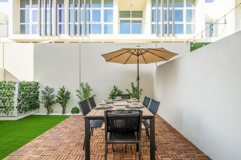 Townhouse de 3 dormitorios en Dubai, UAE No. 97714 11