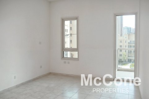 Apartment de 2 dormitorios en Al Ghozlan, UAE No. 74895 10