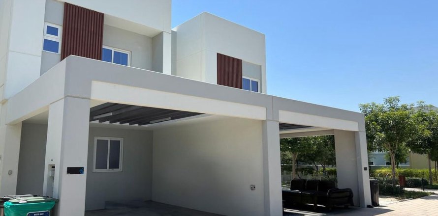 Villa de 3 chambres à Dubai, UAE No. 103220