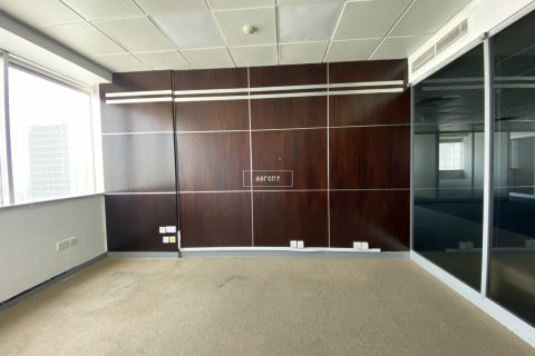 Office de 179.6m² en Sheikh Zayed Road, UAE No. 102148 3