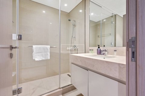 2 bedrooms Apartment in Downtown Dubai (Downtown Burj Dubai), UAE No. 102149 12
