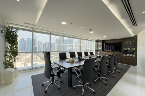Офис 456м² в Джумейра Лейк Тауэрс, ОАЭ №102147 22