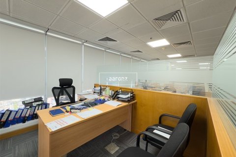 Офис 456м² в Джумейра Лейк Тауэрс, ОАЭ №102147 8