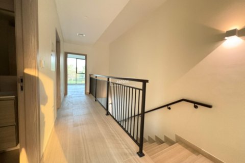 Villa de 3 dormitorios en Dubai, UAE No. 104324 8