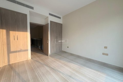 Villa de 3 dormitorios en Dubai, UAE No. 104324 2