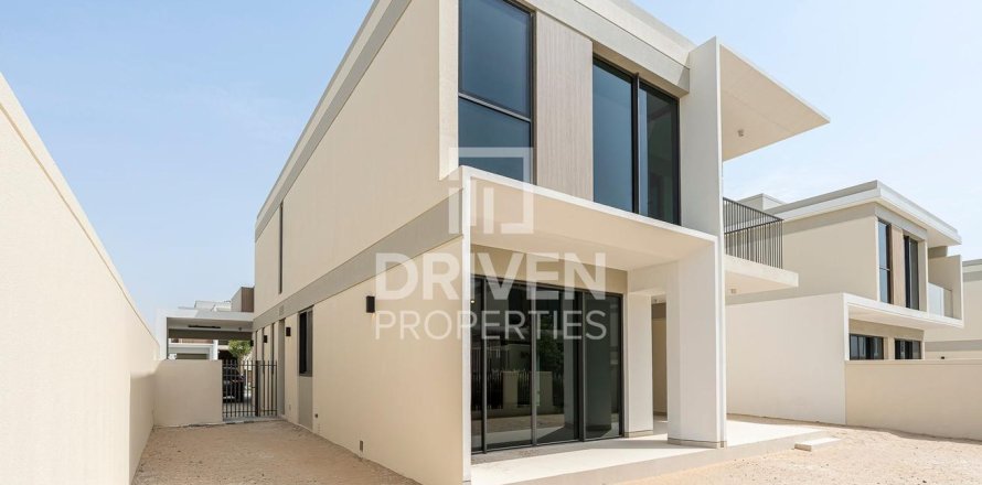 Villa de 4 dormitorios en Harmony, UAE No. 85487
