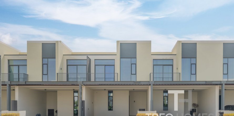 Villa de 3 dormitorios en Joy, UAE No. 80290