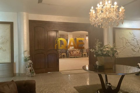 Villa de 16 dormitorios en Al Twar, UAE No. 3747 10